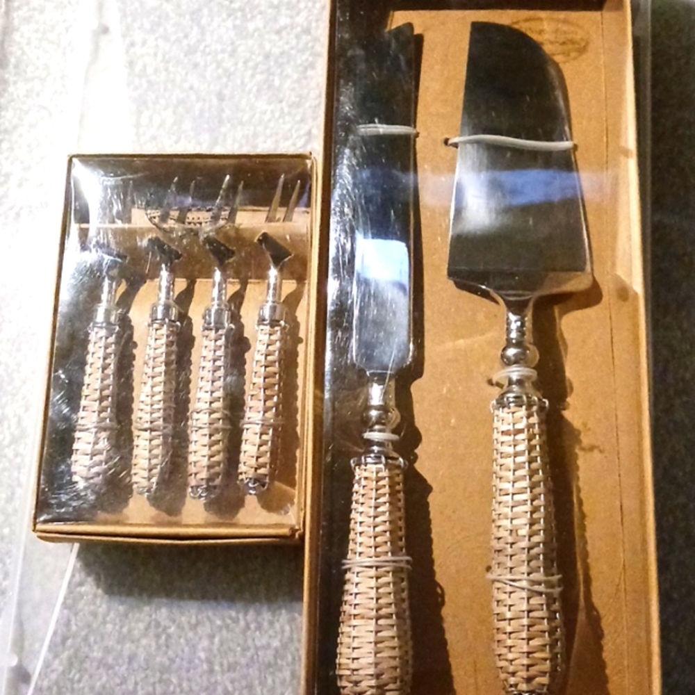 Wicker Cutlery Set